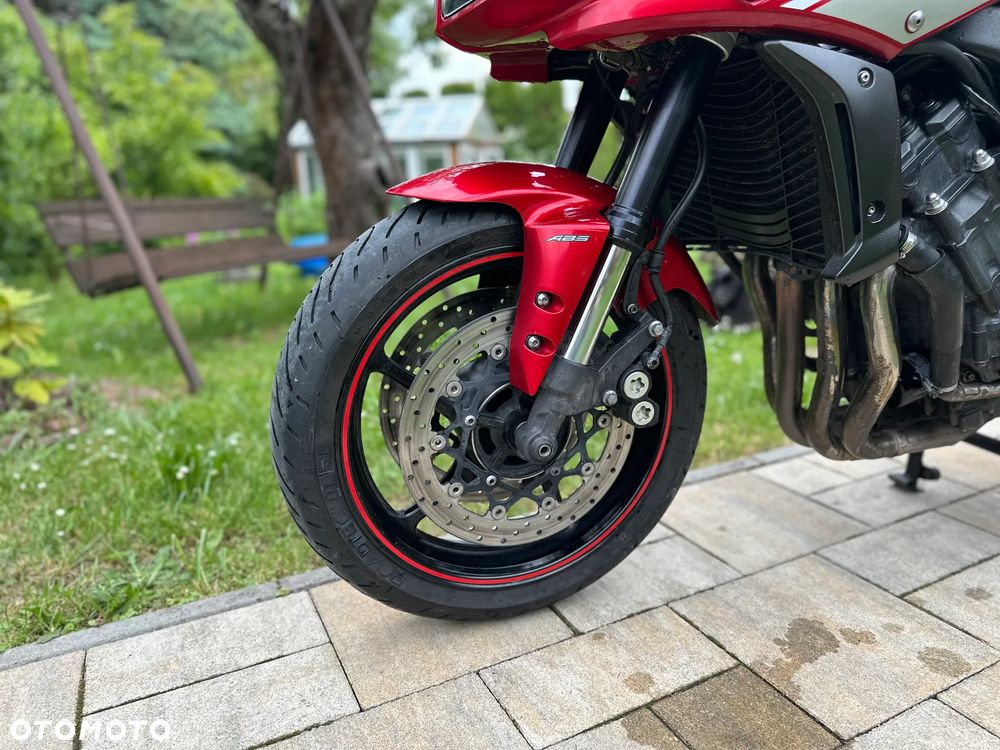 Yamaha FZ - 15