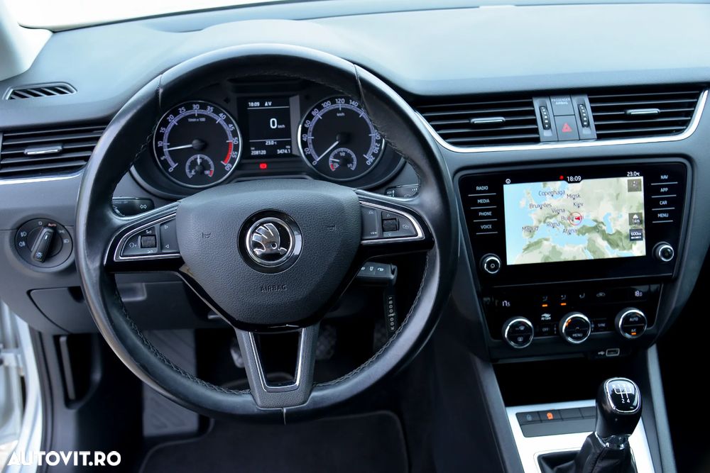 Skoda Octavia 1.6 TDI Active - 6