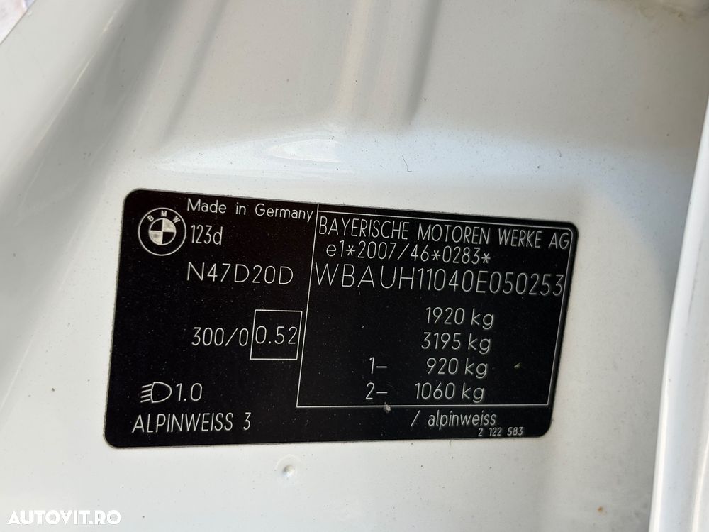 BMW Seria 1 123d DPF Aut. Edition Sport - 12