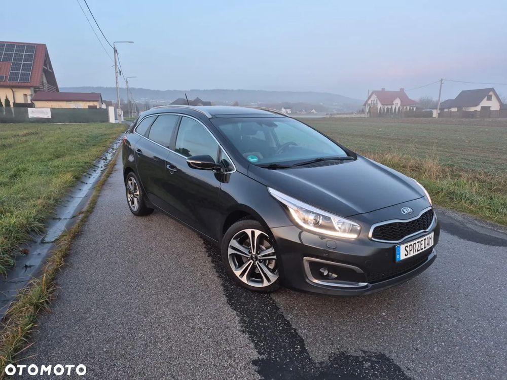 Kia Ceed 1.6 CRDi 136 ISG Platinum Edition - 10
