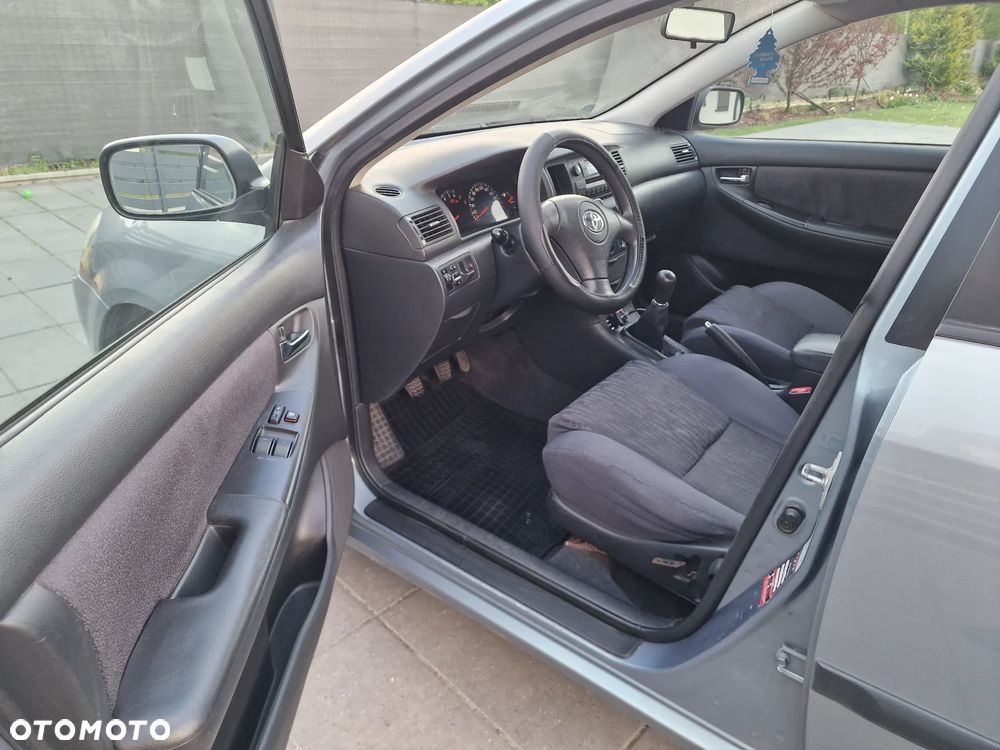 Toyota Corolla 1.4 VVT-i Terra - 13