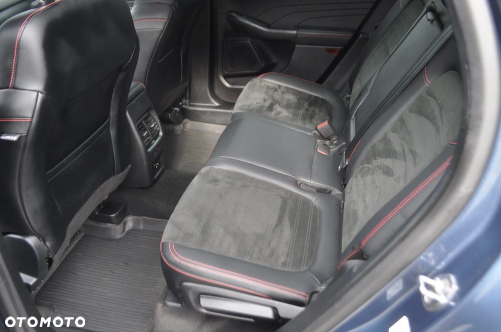 Ford Kuga 2.0 EcoBlue Hybrid ST-LINE X - 37