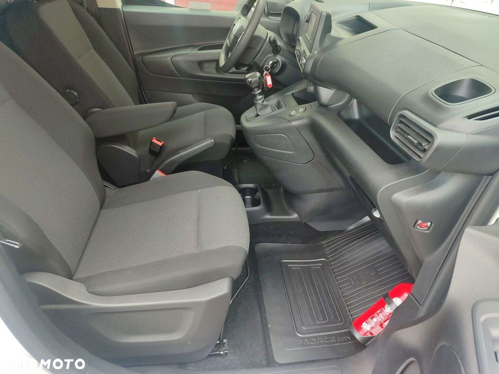 Toyota PROACE CITY - 13