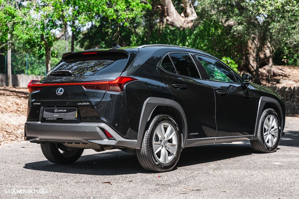 Lexus UX 250h Executive+ - 4