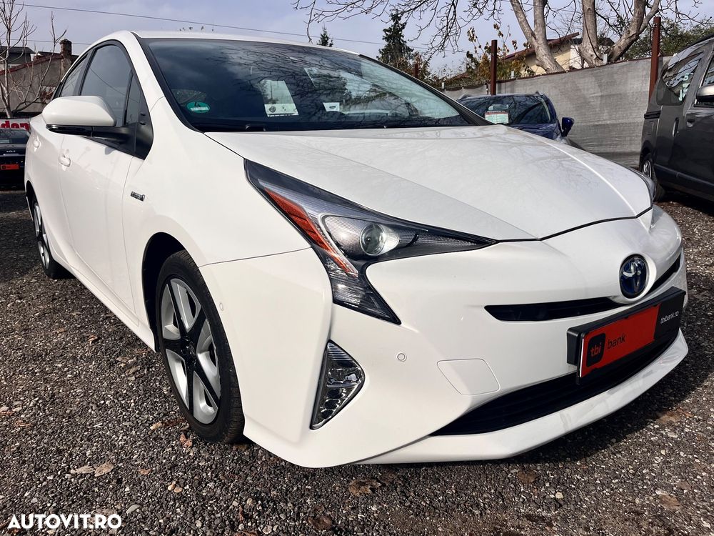 Toyota Prius (Hybrid) Sol - 4