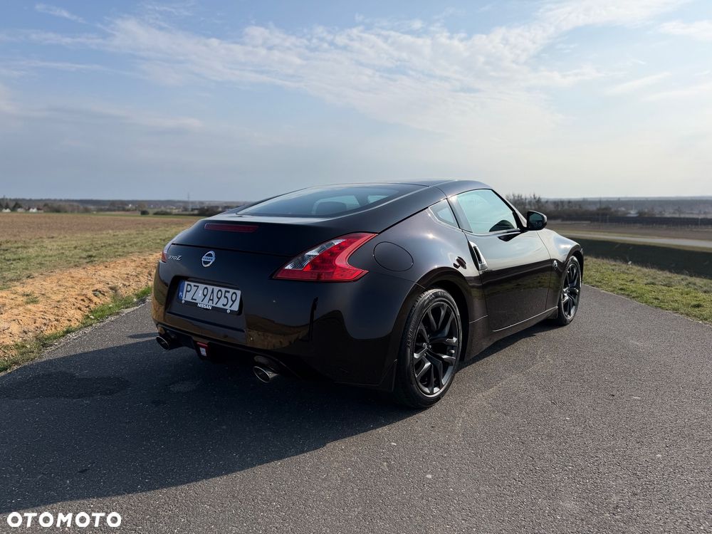 Nissan 370 Z - 8