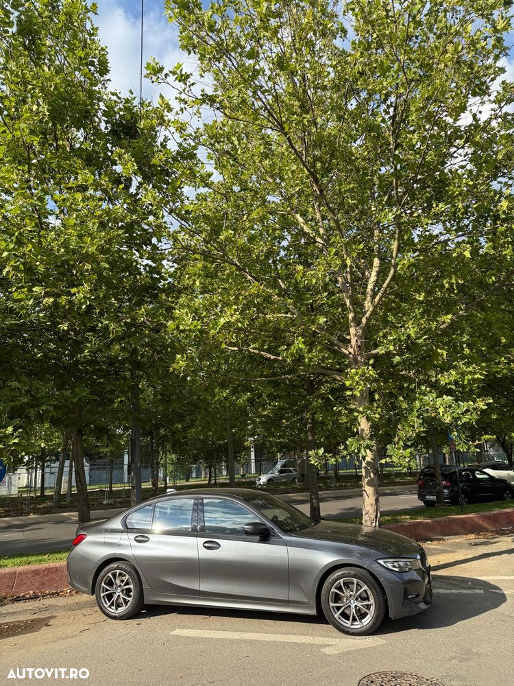 BMW Seria 3 320i xDrive Aut. - 3