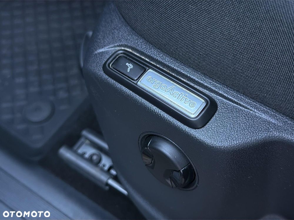 Volkswagen Tiguan - 14