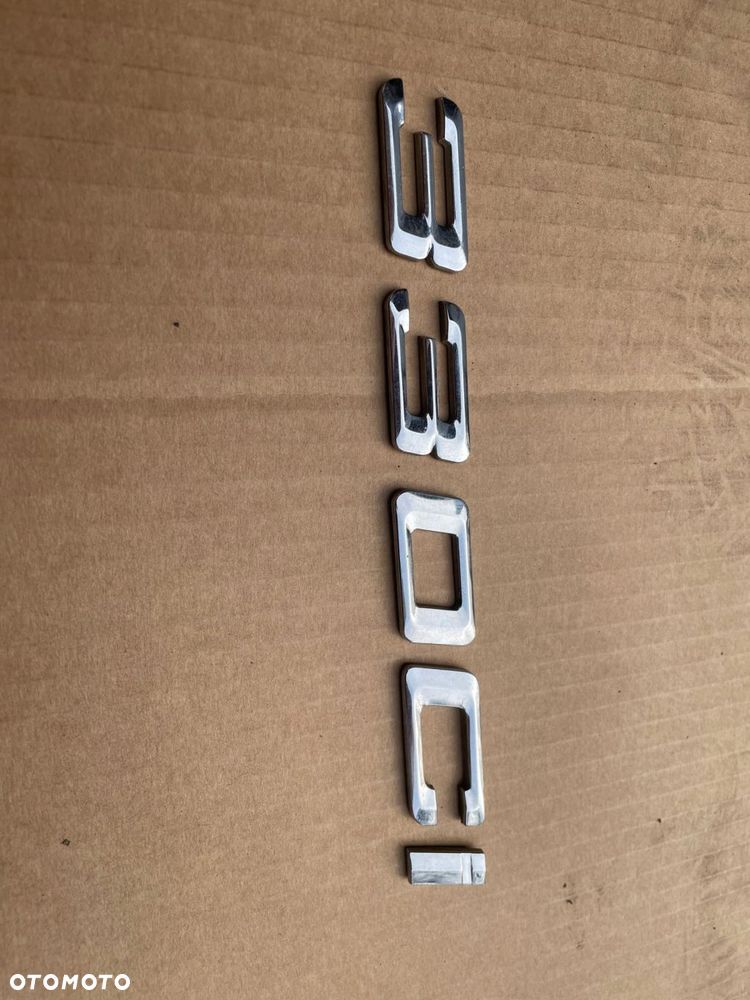 znaczek emblemat na klapę bmw e46 330 ci 3.0 i - 1