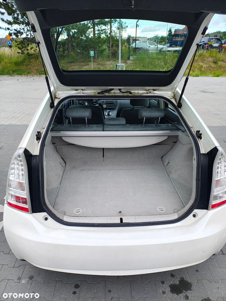 Toyota Prius 1.8 HSD Luna - 18