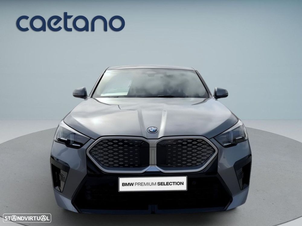 BMW iX1 eDrive20 xLine - 14