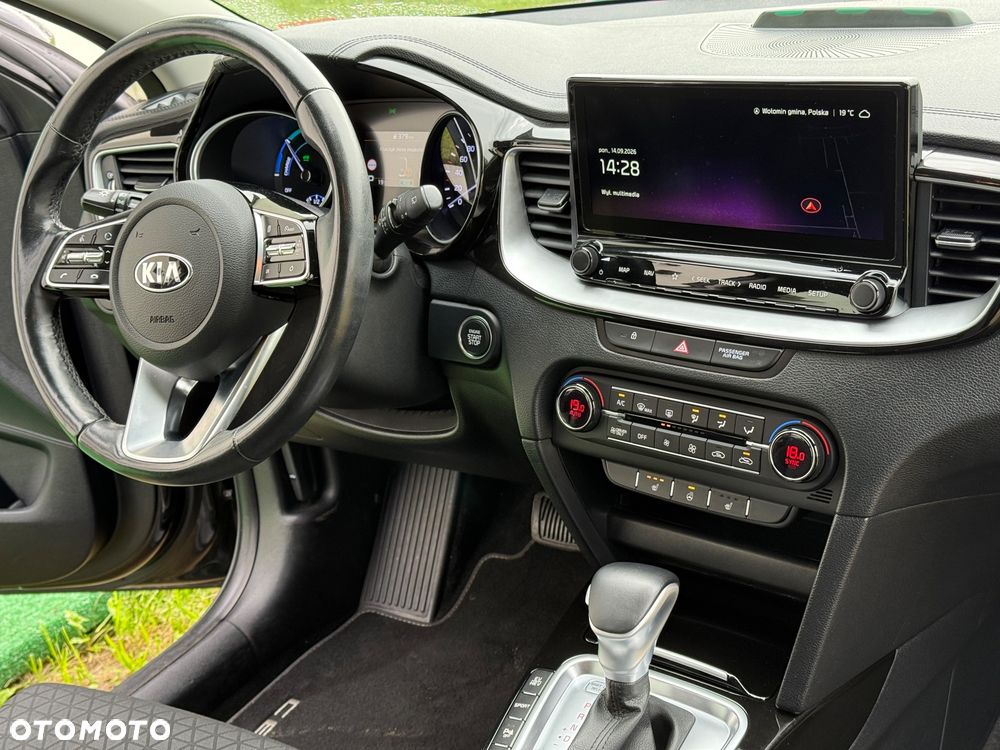 Kia Ceed 1.6 GDI DCT OPF Spirit - 11