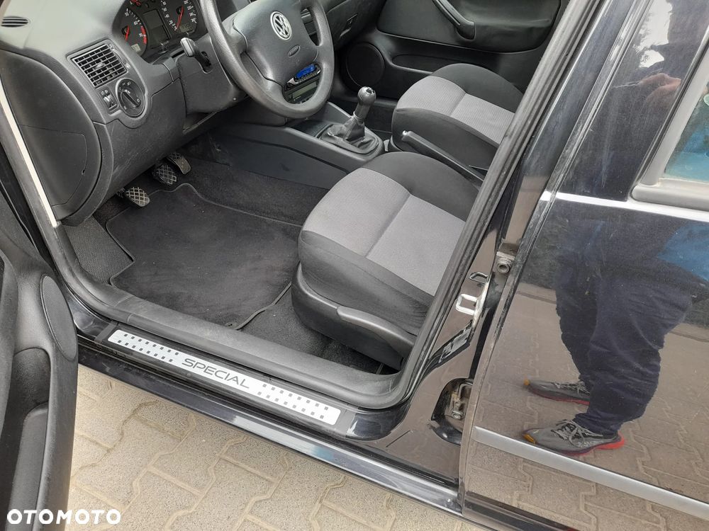 Volkswagen Golf - 12