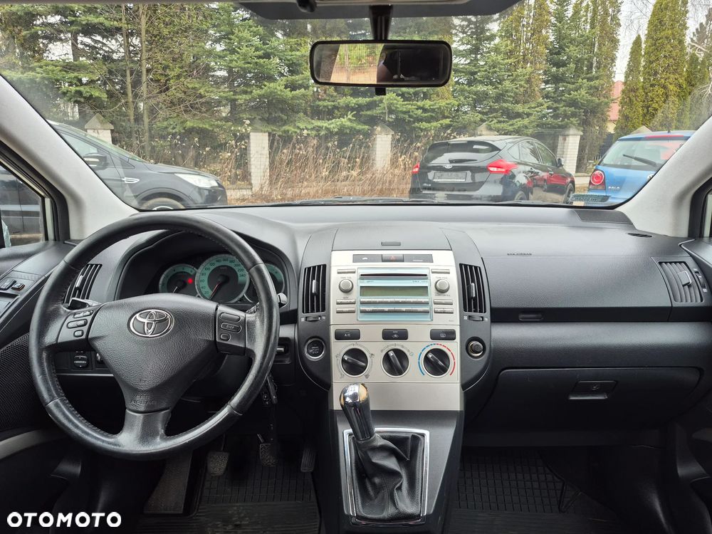 Toyota Corolla Verso 2.2 D-4D DPF Sol - 5