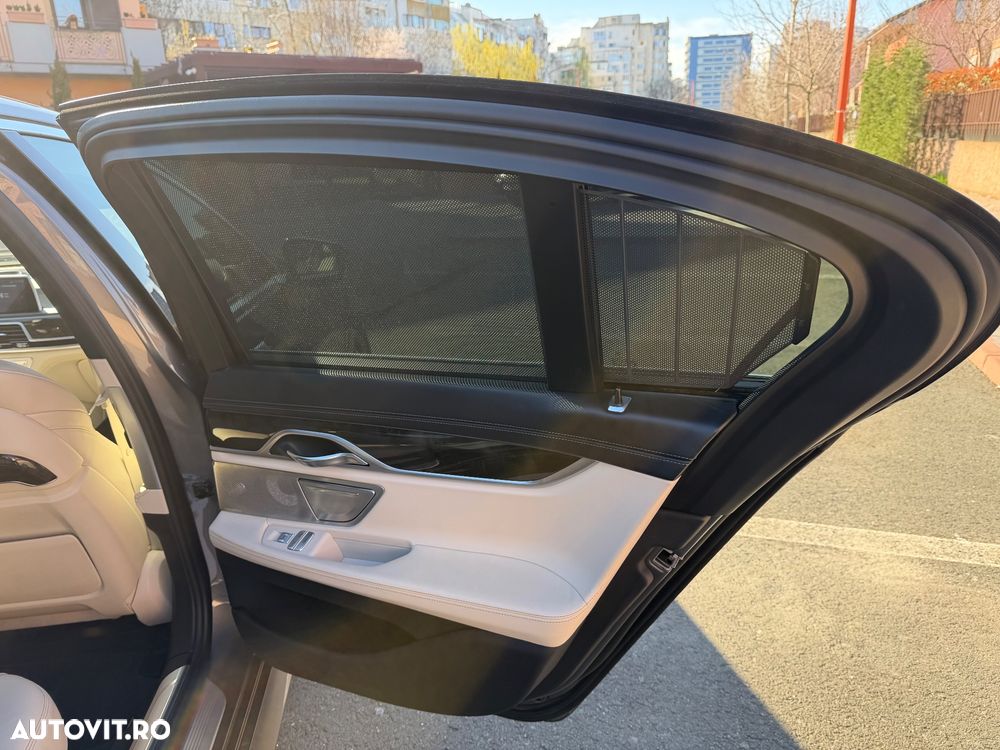 BMW Seria 7 740d xDrive - 33
