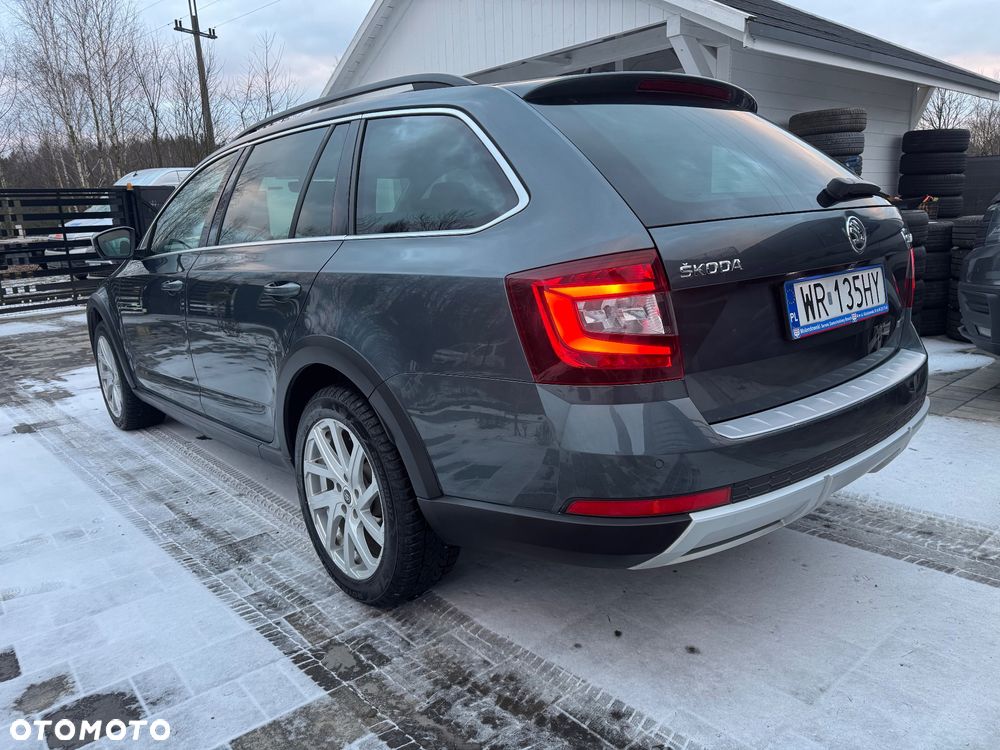 Skoda Octavia Scout 2.0 TDI 4x4 DSG - 4
