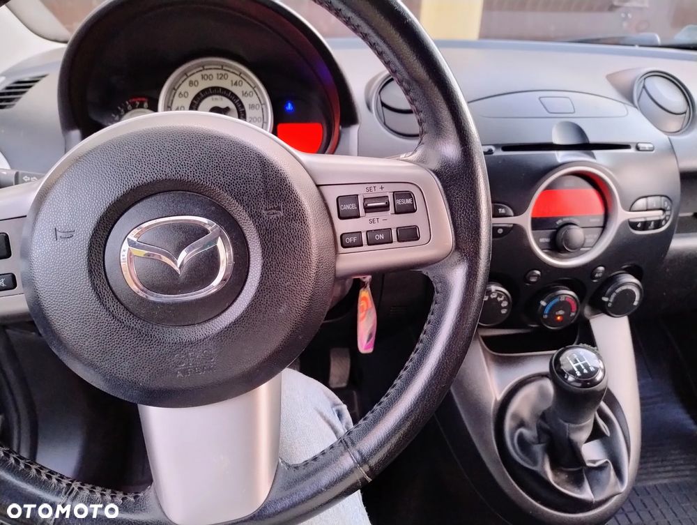 Mazda 2 - 11