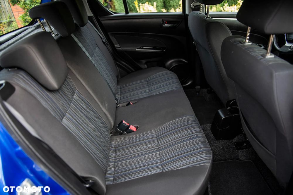 Suzuki Swift 1.2 Club - 33