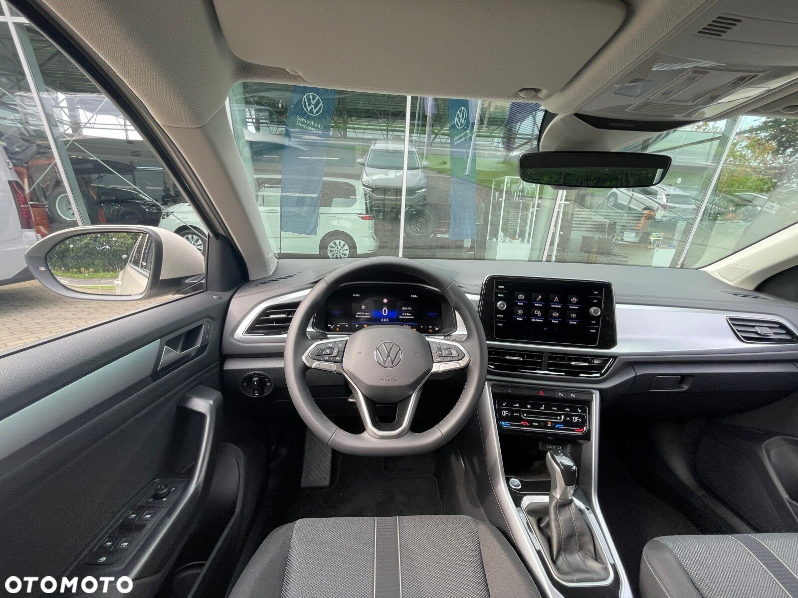 Volkswagen T-Roc 1.5 TSI Life Plus DSG - 11