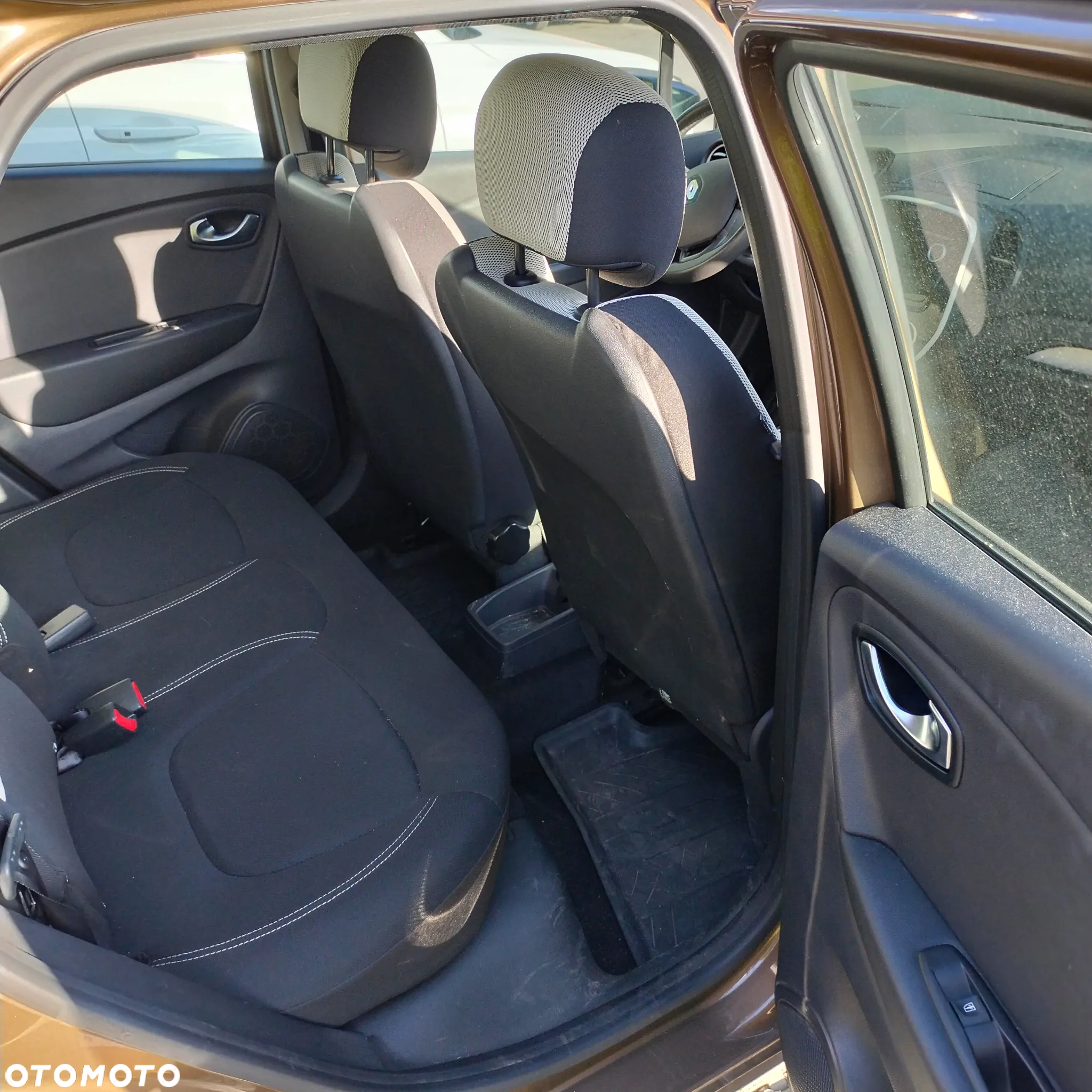 Renault Captur 1.2 Energy TCe Initiale Paris - 10