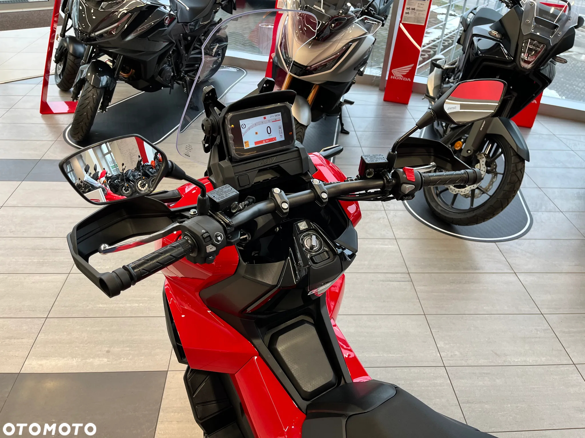 Honda ADV350 - 8