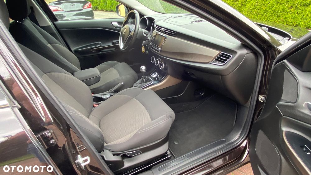 Alfa Romeo Giulietta 2.0 JTDM 16V Business - 10