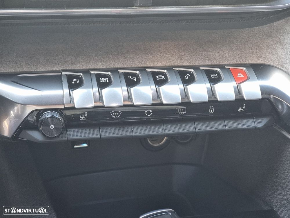 Peugeot 3008 1.5 BlueHDi GT Pack EAT8 - 16