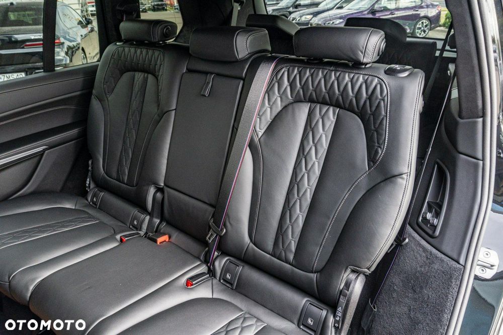 BMW X7 - 15
