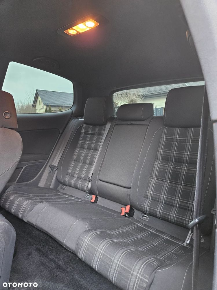 Volkswagen Golf 2.0 TDI DPF GTD - 18