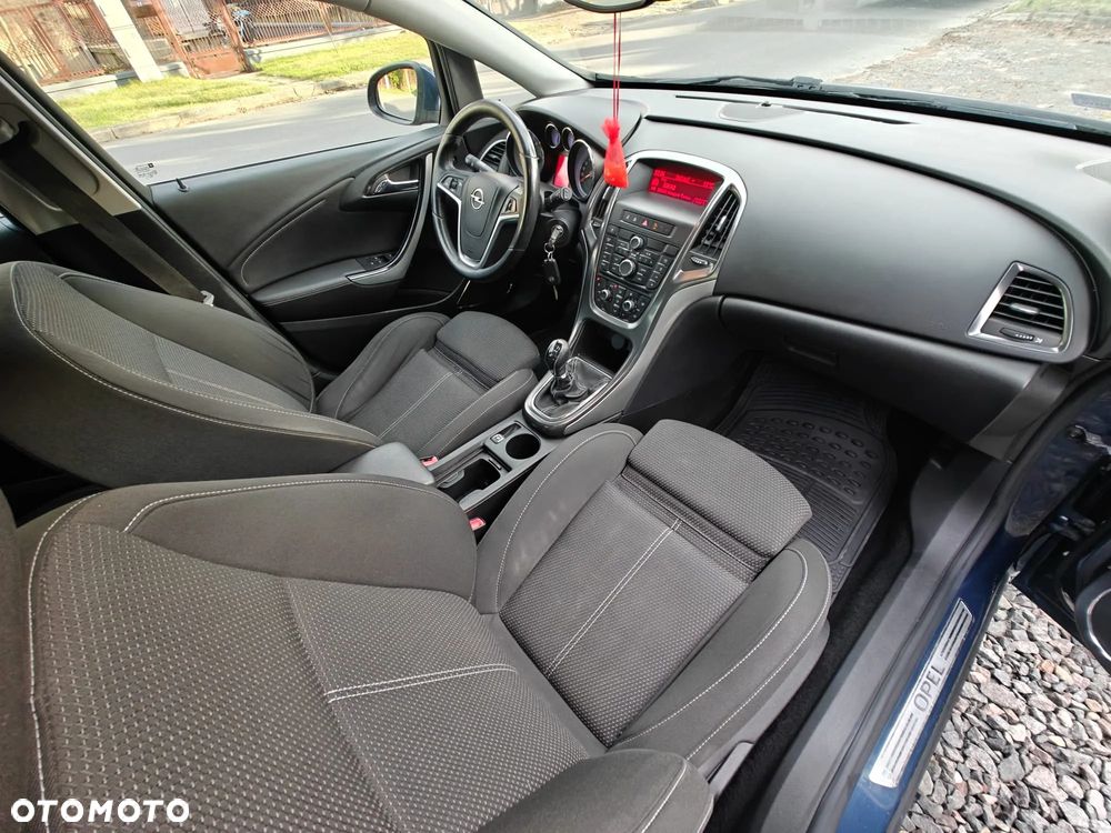 Opel Astra 1.4 Turbo Color Edition - 9