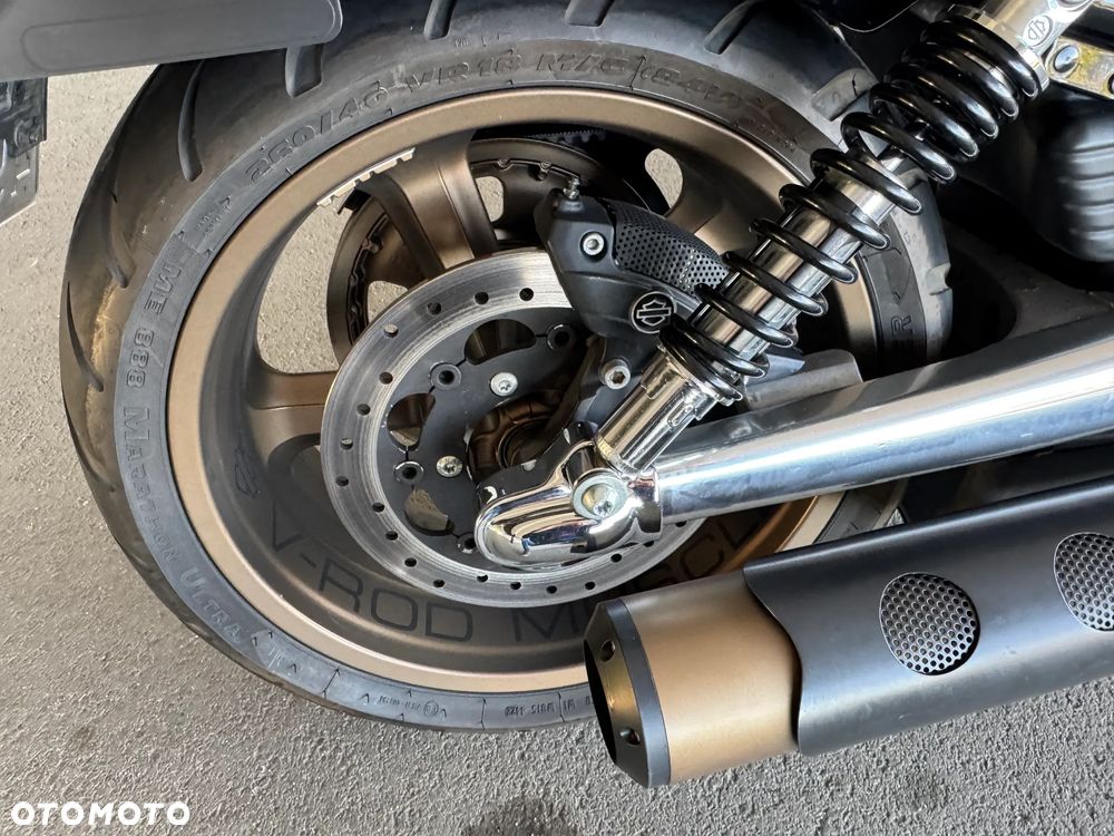 Harley-Davidson V-Rod Muscle - 13