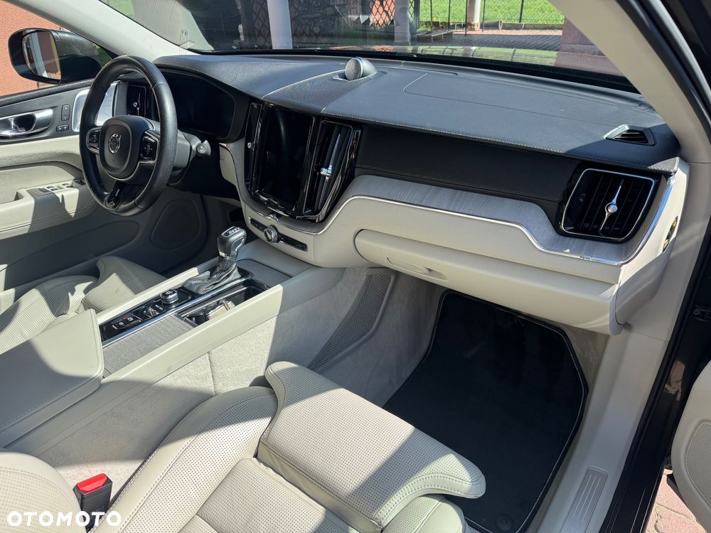 Volvo XC 60 D5 AWD Geartronic Inscription - 10
