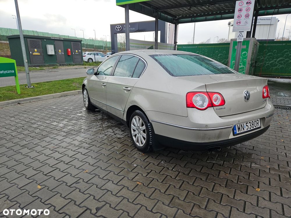 Volkswagen Passat 2.0 TDI Comfortline - 6