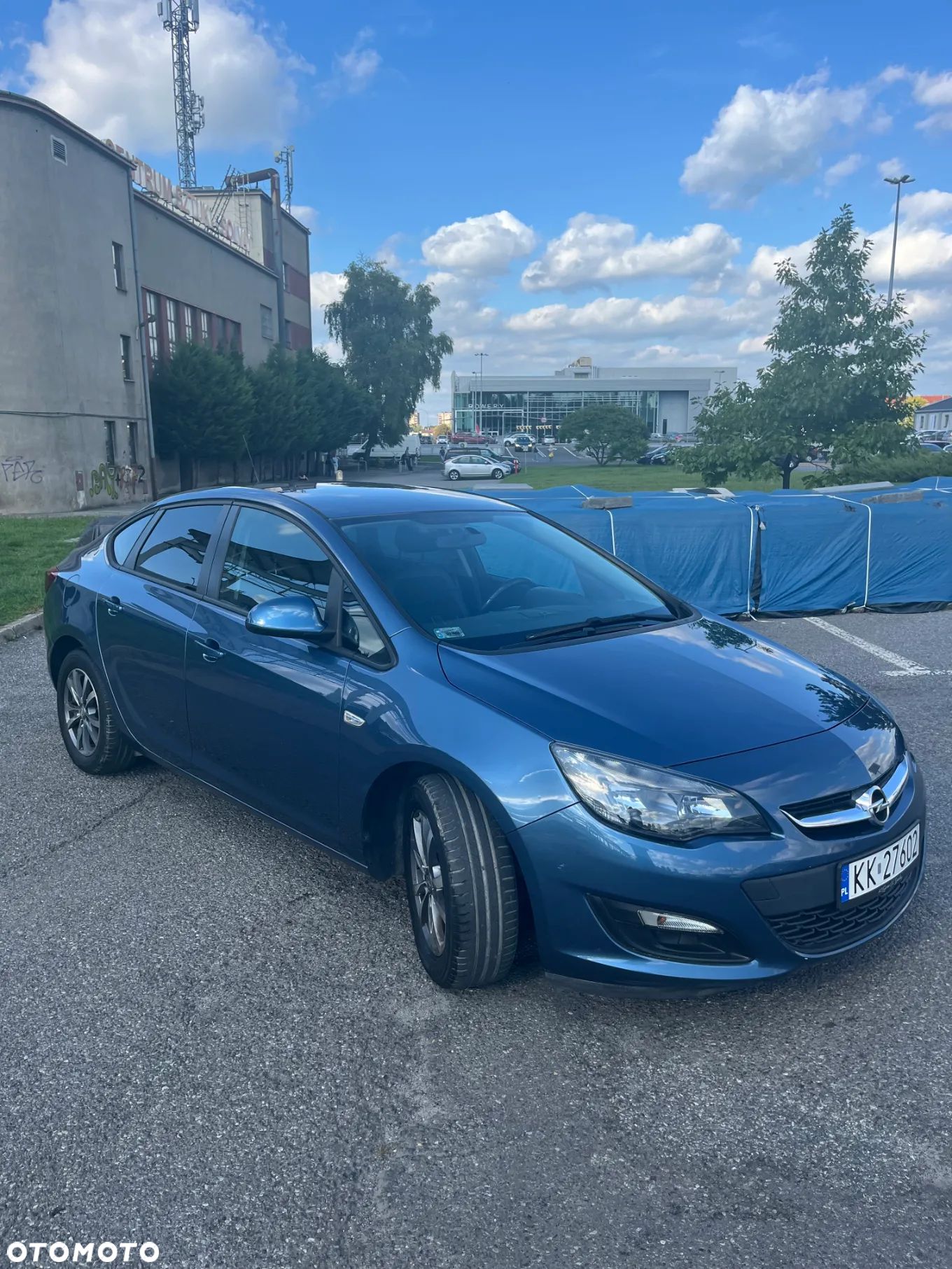 Opel Astra IV 1.4 T Active - 1