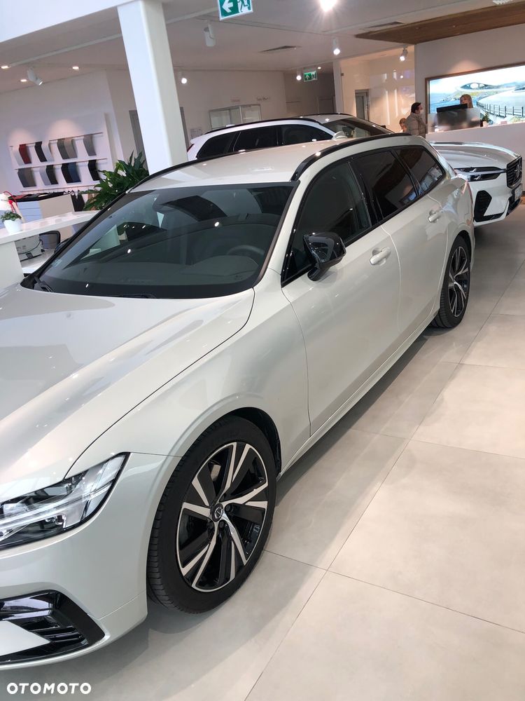 Volvo V90 D4 AWD R-Design - 2