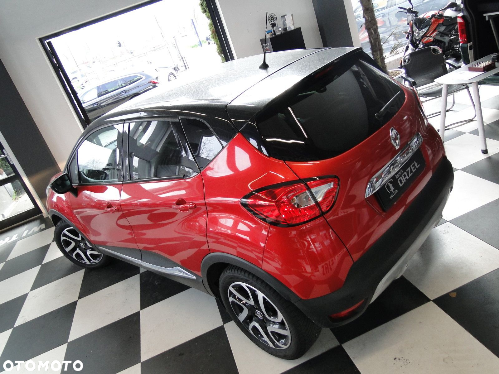 Renault Captur - 16