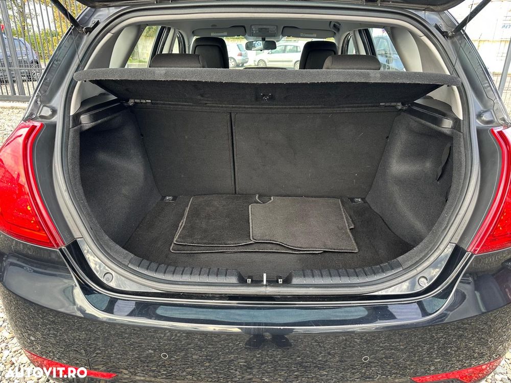 Kia Ceed - 24