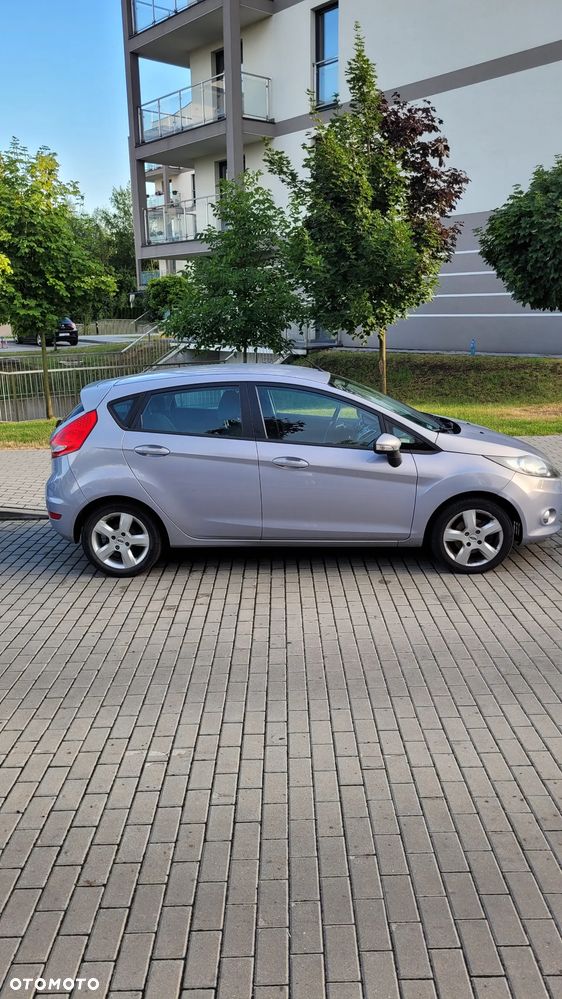 Ford Fiesta 1.25 Ambiente EU5 - 4