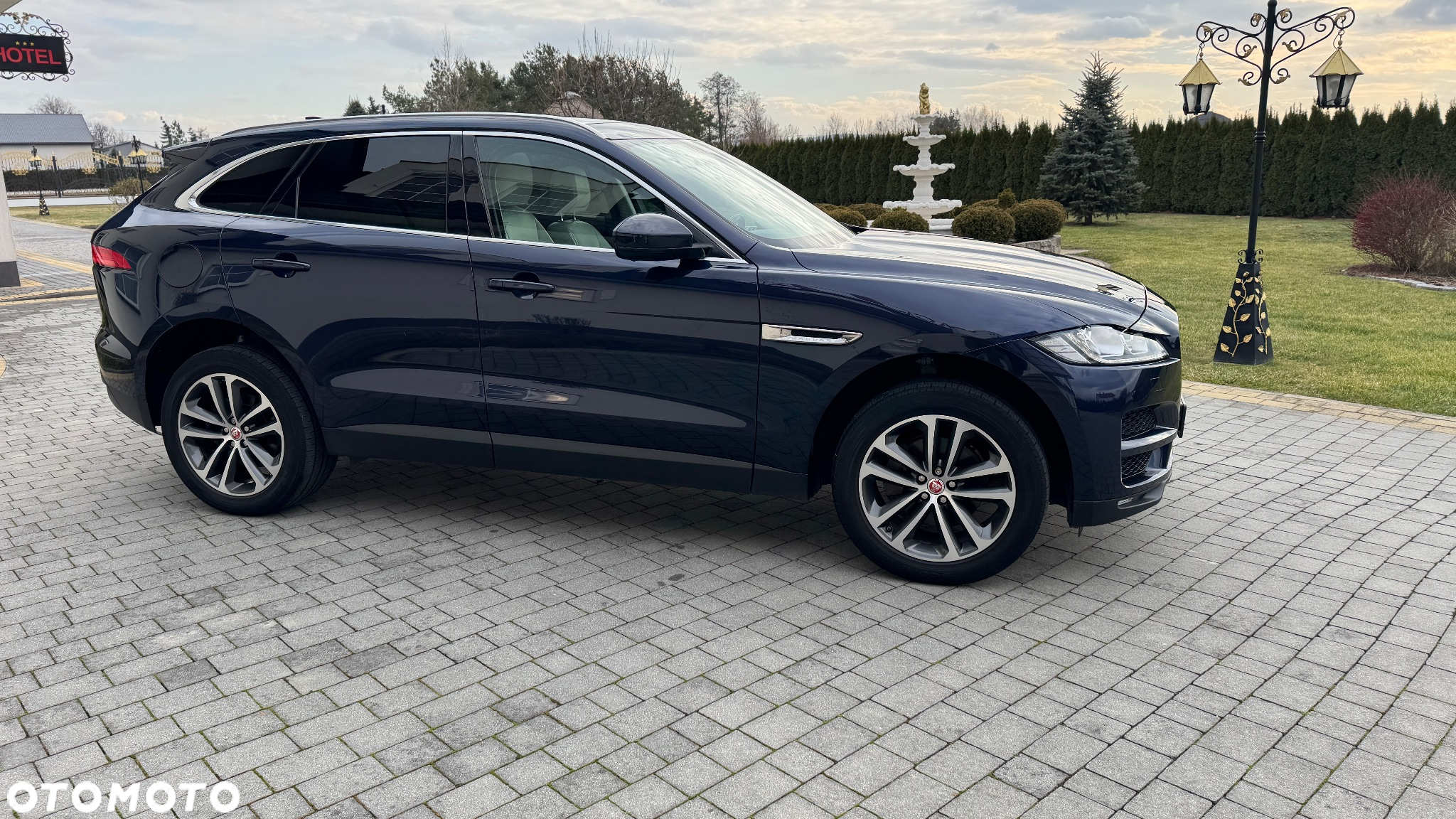 Jaguar F-Pace - 3