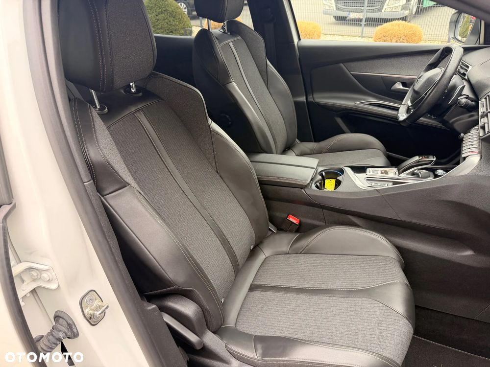 Peugeot 3008 - 11