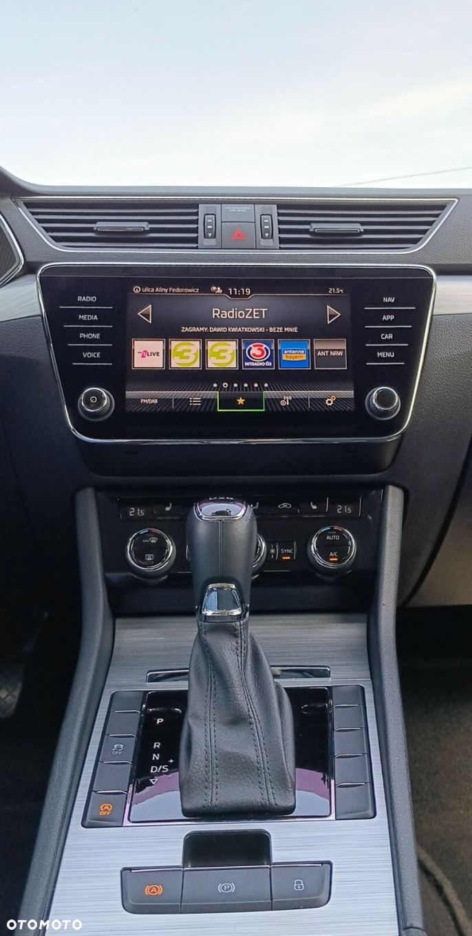 Skoda Superb 2.0 TDI SCR Ambition DSG - 17