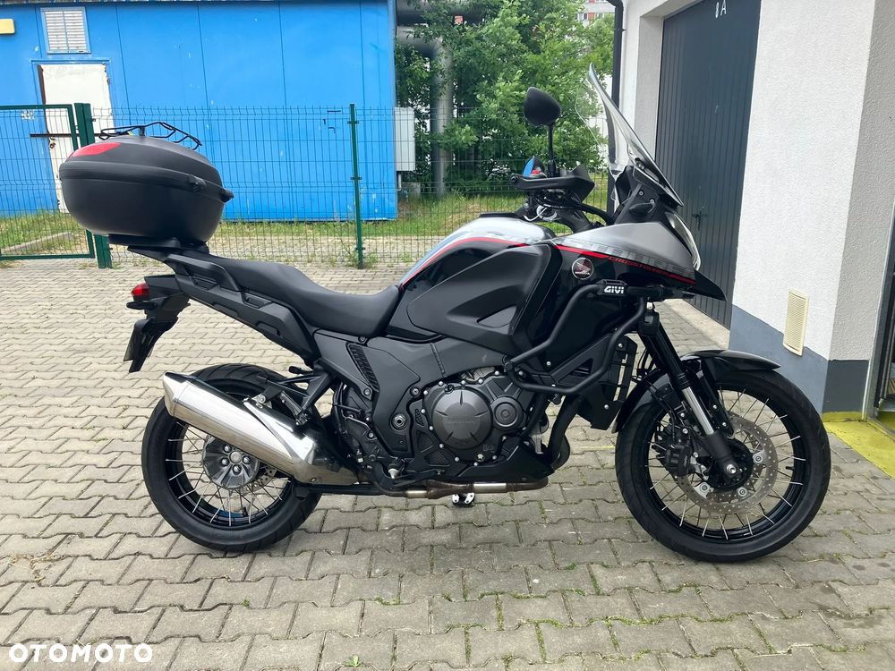 Honda VFR - 2