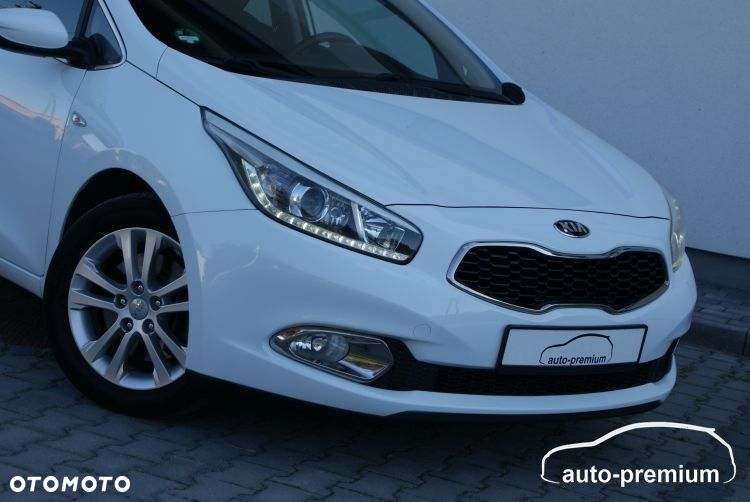 Kia Ceed 1.6 GDI Dream Team Edition - 39