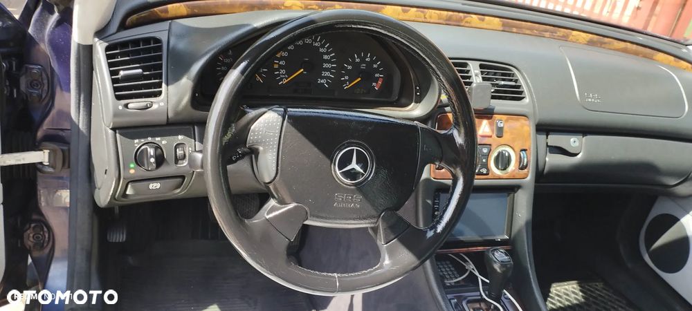 Mercedes-Benz CLK - 8
