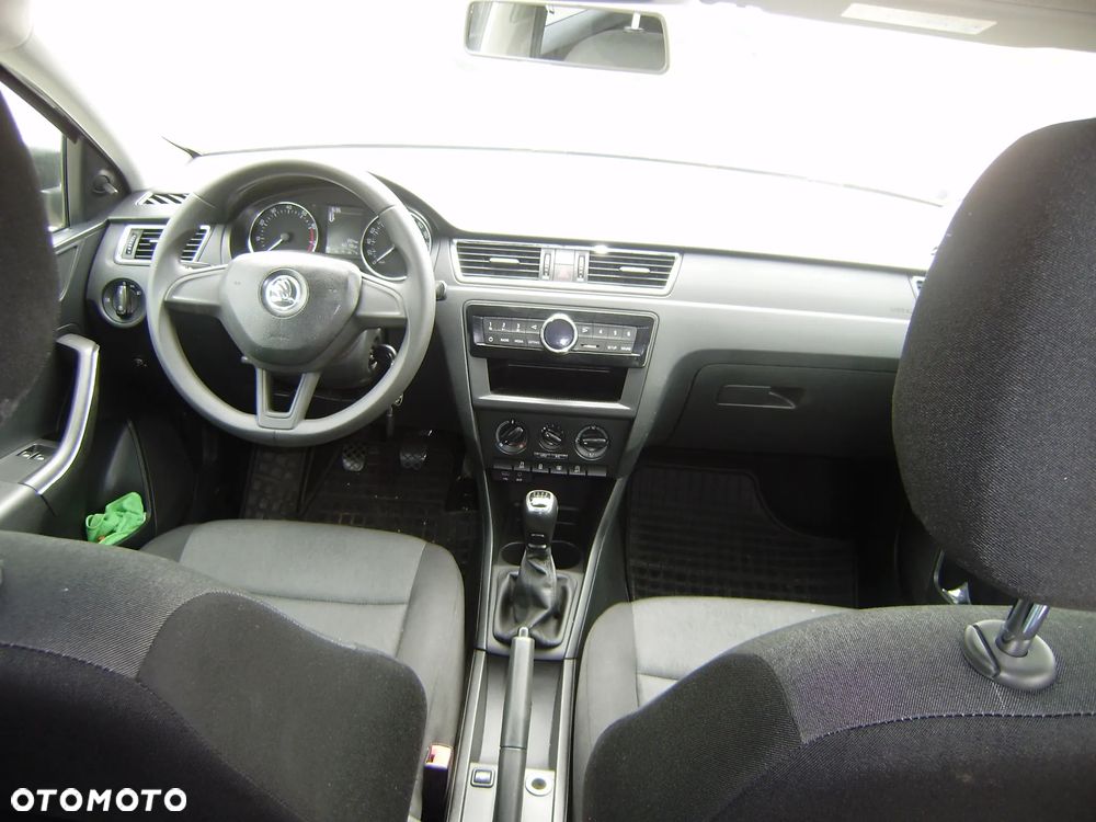 Skoda RAPID 1.2 TSI Active - 5