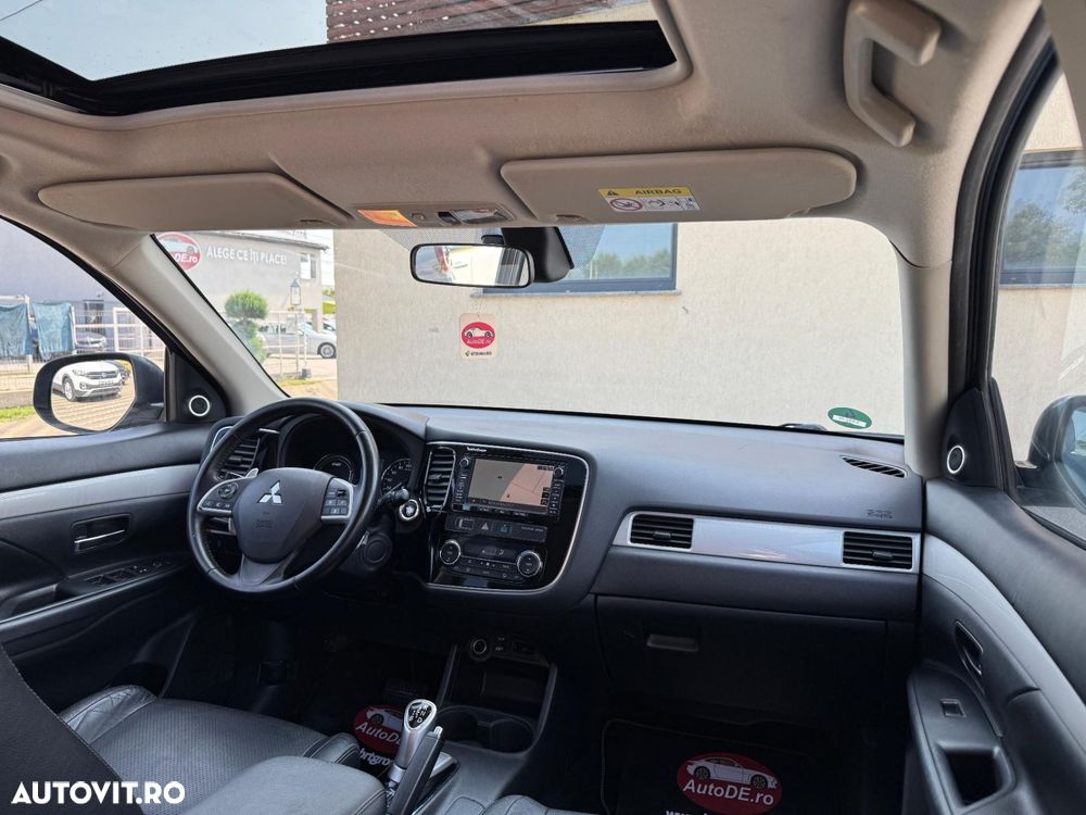 Mitsubishi Outlander - 6