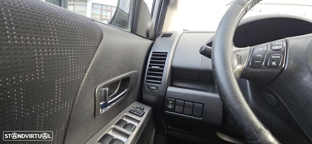 Mazda 5 MZR-CD 2.0 Dynamic Play AC Man. - 8