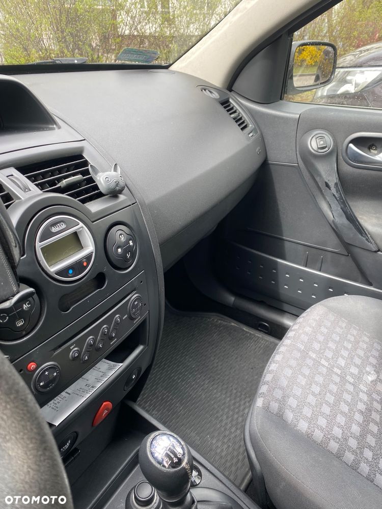 Renault Megane 1.9 dCi Confort Authentique - 11
