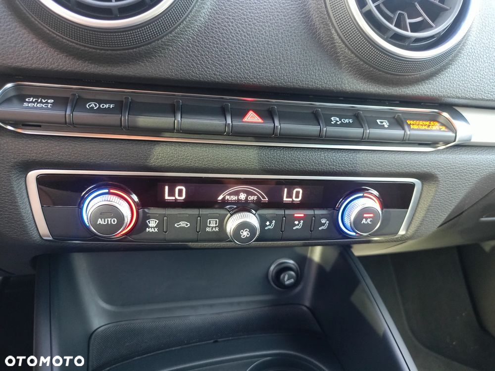 Audi A3 Sportback 2.0 TDI S tronic design - 13