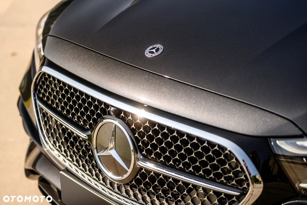 Mercedes-Benz Klasa E 200 mHEV 4-Matic AMG 9G-Tronic - 12